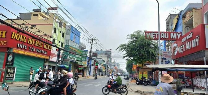Nhà bán mặt tiền đường Nguyễn Ảnh Thủ trung tâm phường Hiệp Thành Quận 12 TP HCM, 5x25m.