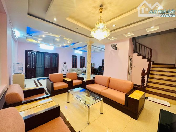 Chỉ 19 tỷ-sở hữu ngay nhà phố VIP Hai Bà Trưng-ô tô-kinh doanh-2 mặt thoáng-67m*5T - 1