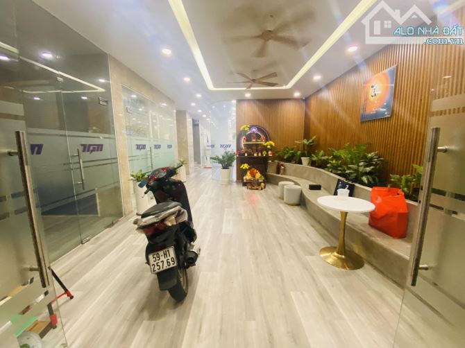 Bán gấp nhà mặt tiền kinh doanh Q6, Dt 8x26m 214m 5 tầng, công ty thuê 100 triệu/tháng - 2