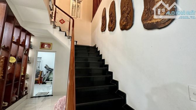 Giá 11.5 tỷ. Bán nhà 1T 1L khu cư xá Phúc Hải, P.Tân Phong. 11x21m. Đường 2 oto. - 2