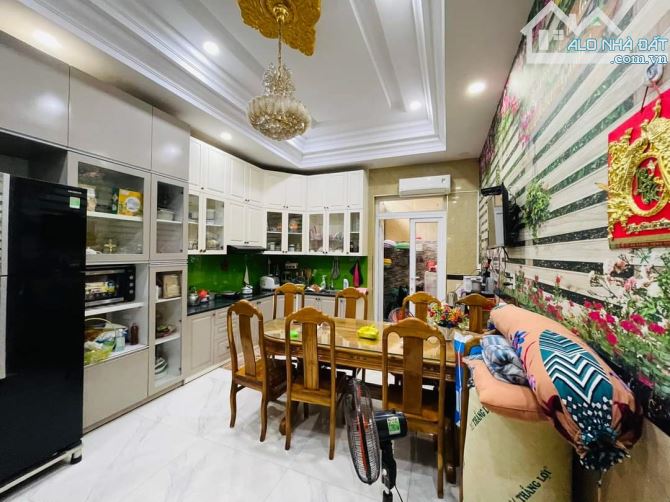 BÁN GẤP - 5 TẦNG - 88M2- 4 x 22 - HẺM 5M - GIÁ CHỈ: 8.8 TỶ - LÊ ĐỨC THỌ - GÒ VẤP - 4