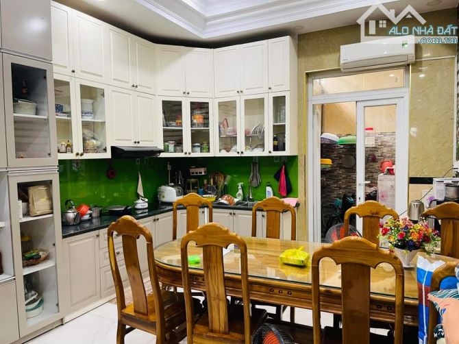 BÁN GẤP - 5 TẦNG - 88M2- 4 x 22 - HẺM 5M - GIÁ CHỈ: 8.8 TỶ - LÊ ĐỨC THỌ - GÒ VẤP - 5
