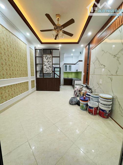 CHỈ HƠN 5 TỶ SÍU Ở HỮU NGAY CĂN NHÀ 5 TẦNG MỚI ĐẸP TẠI NAM DƯ, THANH LÂN, THANH ĐÀM