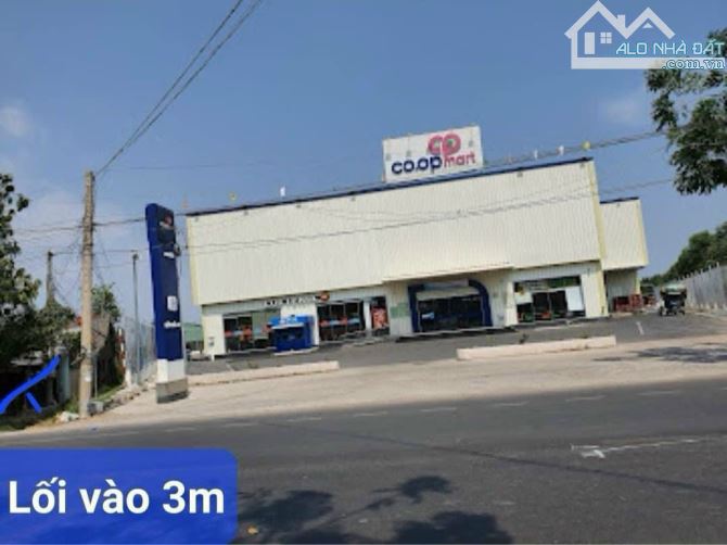 Bán gấp lô đất sau lưng siêu thị Coop Mart Cần Giuộc 950 triệu sổ hồng riêng công chưng