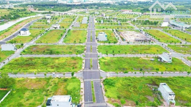 Mega City Bến Cát, chủ bán gấp lô 100m2 chỉ 900tr bao sổ - 1