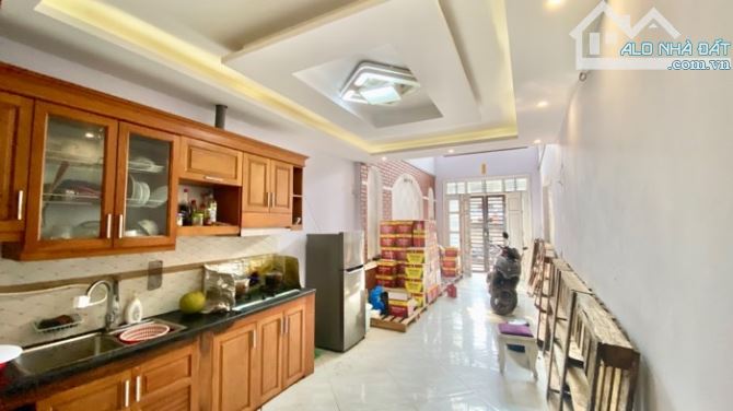 Bán Nhà Lĩnh Nam, 40m2, 5 Tầng, Giá 3.6 Tỷ, Ôtô Vào Nhà - 1