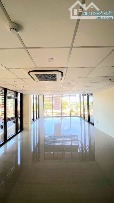 CƠ HỘI ĐẦU TƯ  LỚN - TOÀ VĂN PHÒNG HIỆN ĐẠI 8 TẦNG 147M2 - TRUNG TÂM ĐÀ NẴNG - MT 2/9 - 2