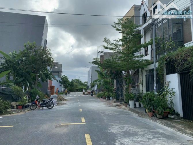 cần bán một số lô đất giá tốt thuộc dự án diamod town đường bưng ông thoàn p. phú hữu - 3