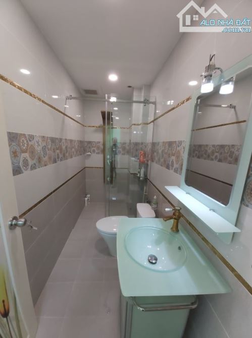 Bán nhà đường Nguyễn Sơn, Tân Phú, 64m2, 3 tầng, 5,4m x 12m, 7 tỷ 5 - 5