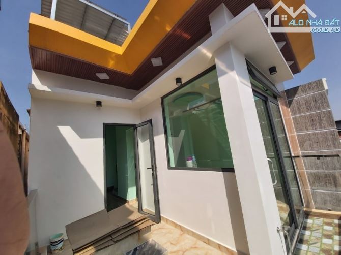 Bán nhà đường Nguyễn Sơn, Tân Phú, 64m2, 3 tầng, 5,4m x 12m, 7 tỷ 5 - 6