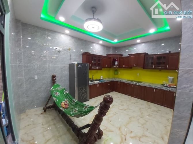 Bán nhà đường Nguyễn Sơn, Tân Phú, 64m2, 3 tầng, 5,4m x 12m, 7 tỷ 5 - 8