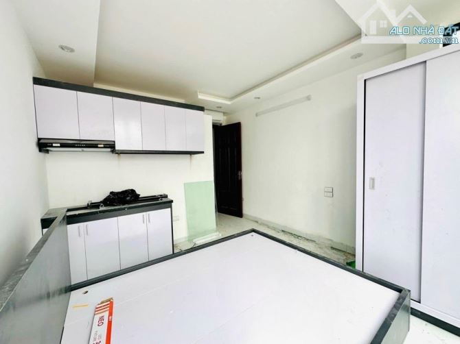 Bán Nhà Tam Trinh, Tòa Nhà Mới Tinh, 9 Phòng Full Đồ, 2 Thoáng, 45m2, 6 Tầng