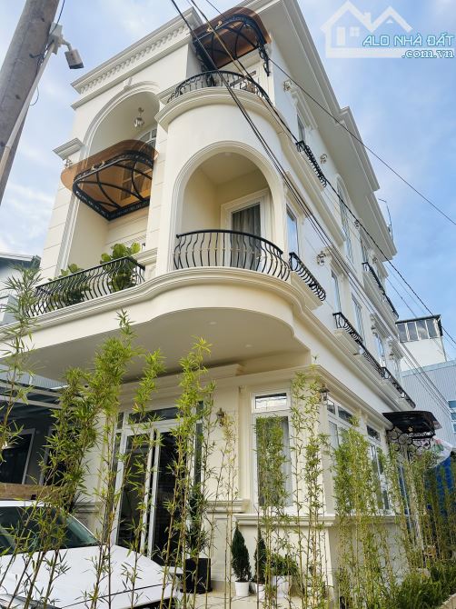 VILLA 2 MẶT TIỀN ĐẸP MỚI XÂY MẶT TIỀN ĐƯỜNG GẦN HỒ XUÂN HƯƠNG