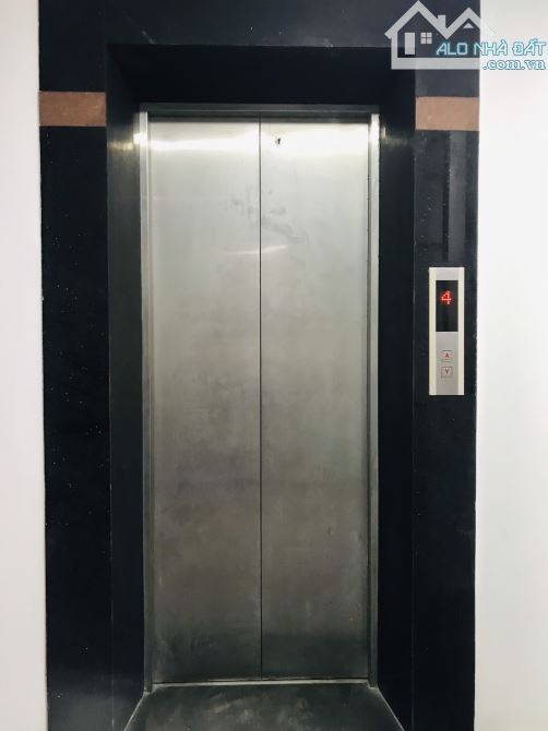 ✳️ Cho thuê tòa nhà 5 tầng mặt tiền Chi Lăng, có thang máy, giếng trời