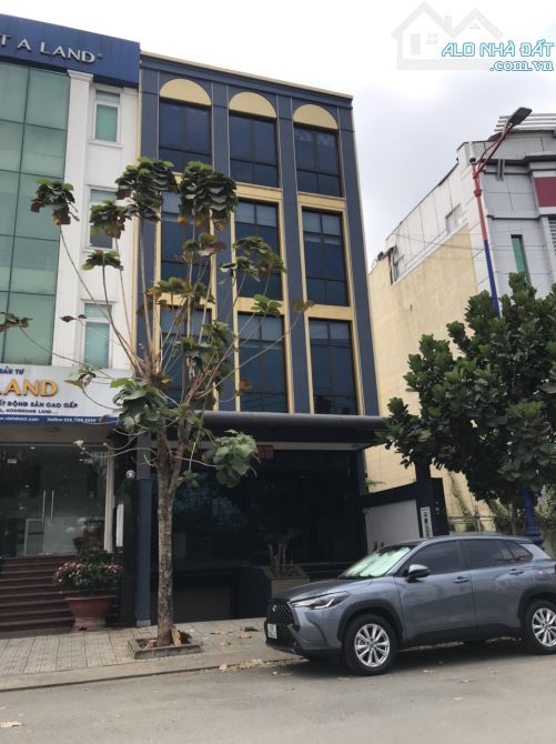 Cho thuê Tòa Nhà Hầm+ 4 lầu, MT Lương Định Của. dt 7x20m. có thang máy. nhà đẹp. 90tr/th