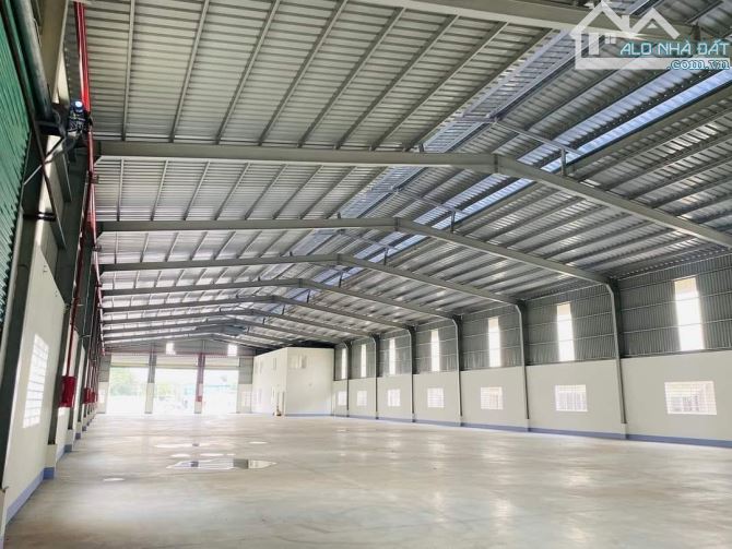 Cho thuê 2500m2 nhà xưởng có PCCC tiêu chuẩn tại Nam Hồng