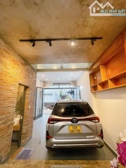 Nhanh tay sở hữu căn nhà phố 5 tầng Phan Đăng Lưu hẻm xe hơi vô nhà gần nhiều dịch vụ tiện - 2