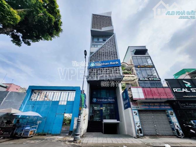 Tòa building đường 3/2 P.14 Q.10 - DT: 6mX30m - Hầm 9 tầng. HĐT: 185 triệu - 79 tỷ TL