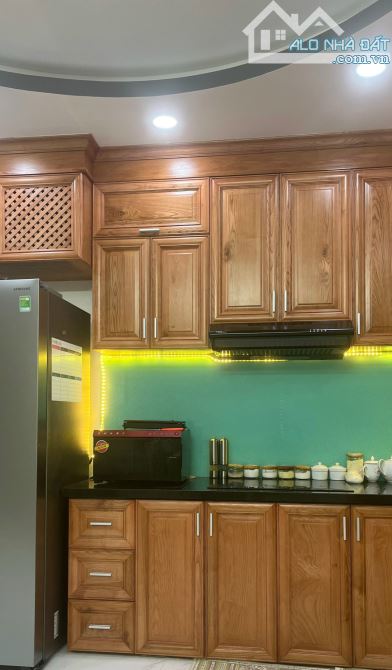 Giảm sốc 3 tỷ mặt tiền nội bộ đường 3/2 quận 10 (DT 6x21m) 3 lầu tiện ở liền