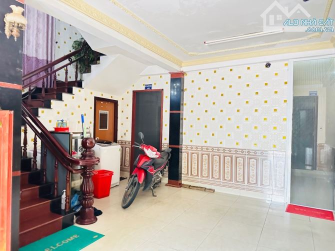 Motel 3 tầng, dt 106m2, rộng 6.5m, 13pn khép kín, dòng tiền gần 90tr/th. Kề ngã 4, Sơn Trà - 5