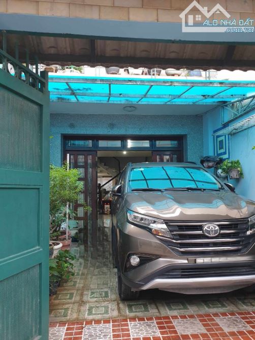" Bán nhà riêng( 4,5 x 30 ) ô tô  Nguyễn Thị Thập  phường Tân Phong Quận 7 
 giá 12 tỷ "