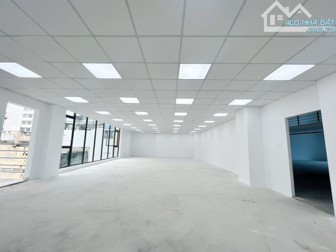 Văn phòng 150m2 Mới xây đường Cô Bắc Quận 1