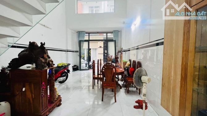Bán nhà hxh quang trung phường 8 gò vấp xe hơi 7 chỗ vào nhà 60m2 5 tầng giá 6 tỷ