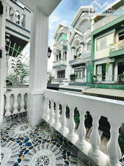 Bán nhà Nhà Bè Huỳnh Thị Đồng, dt 4,6x13m, nhà 2 lầu, 4pn, 5wc, giá 5,8 tỷ. - 10