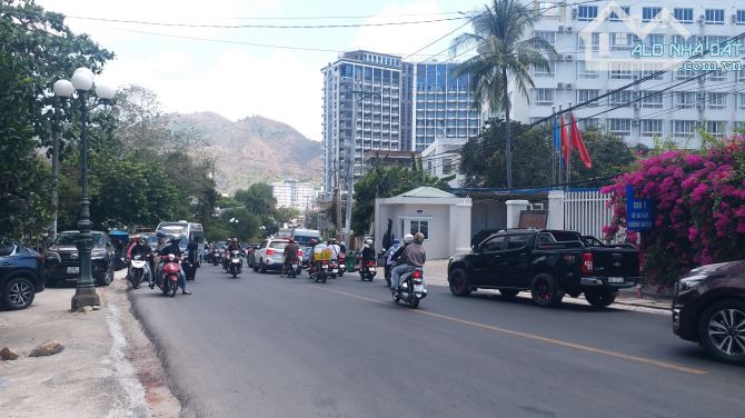 BÁN BIỆT THỰ 3 LẦU 300M2 KHU KIM NGÂN GẦN BIỂN BÃI SAU TP VŨNG TÀU - 1