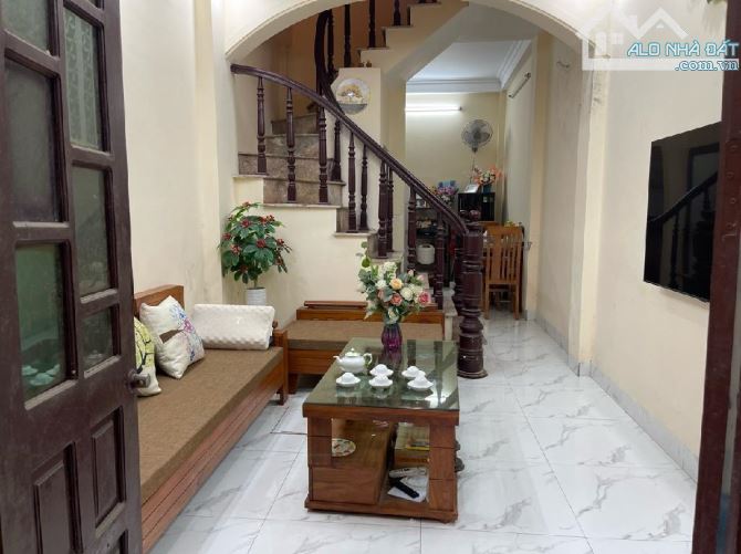 Bán Nhà Thanh Lân, 31m2, 4 Tầng, Giá 5.2 Tỷ, Ô tô Đỗ Cổng - 2