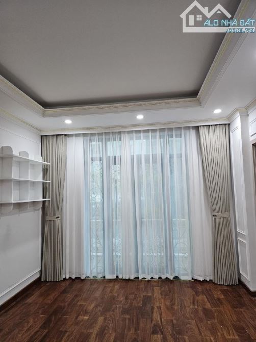 Bán Biệt thự Hà Đông - Kinh doanh ác liệt - Nội thất xịn - Thang Máy - 160m - 5 tầng 42tỷ - 2