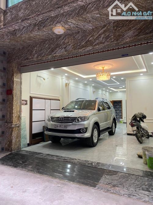 Giảm sốc 3 tỷ - Cần bán gấp mặt phố Sơn Tây, Ba Đình, ô tô 2 chiều dừng đỗ, 64m, giá 23 tỷ - 2