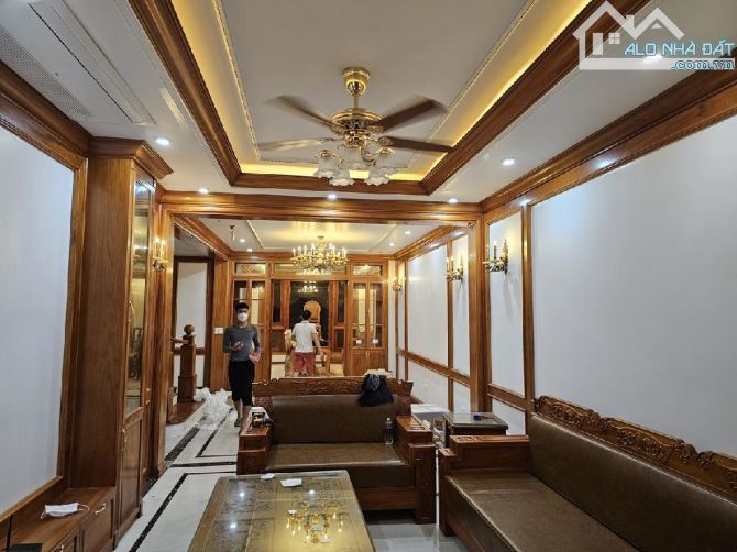 Bán Biệt thự Hà Đông - Kinh doanh ác liệt - Nội thất xịn - Thang Máy - 160m - 5 tầng 42tỷ - 4