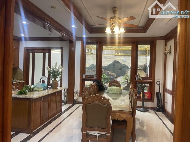 Bán Biệt thự Hà Đông - Kinh doanh ác liệt - Nội thất xịn - Thang Máy - 160m - 5 tầng 42tỷ - 6