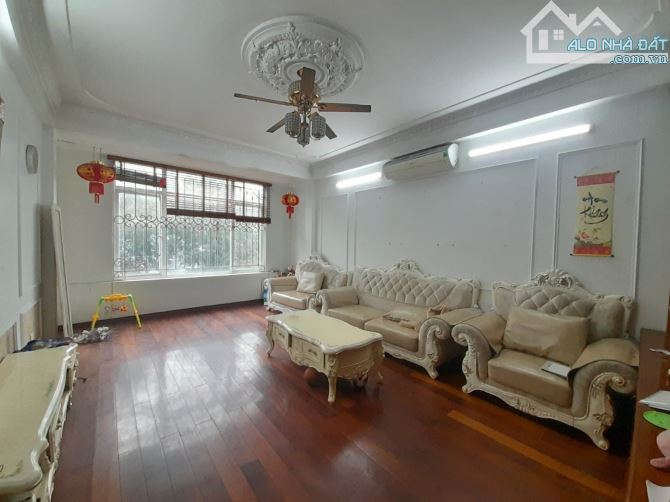 Bán Nhà Phố Nguyễn Khuyến Văn Quán Hà Đông 70m2 5 Tầng MT 4.6M Vị Trí KD Tốt Ô Tô Tránh.