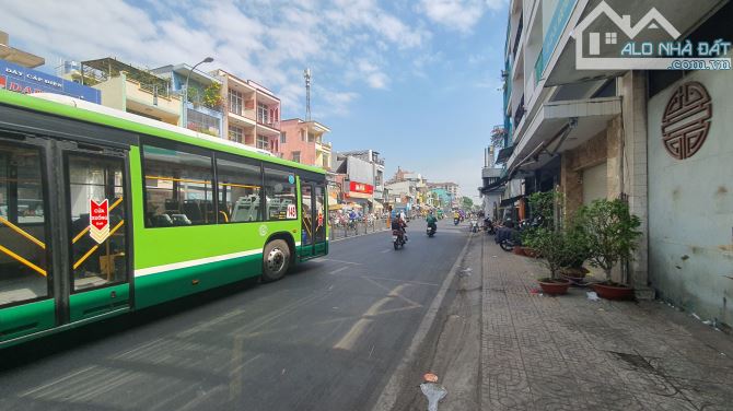Bán nhà mặt tiền Nguyễn Thị Nhỏ, NH (4.35 x 12,3), 2 tầng, có quy hoạch mới, 9.8 tỷ còn TL