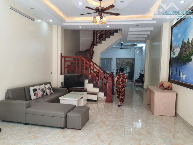 BÁN NHÀ 4 TẦNG VIEW VƯỜN HOA KHU HUD A, VÕ CƯỜNG, TP BẮC NINH