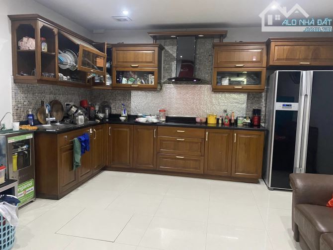 bán nhà mặt phố LIỄU GIAI - ĐÀO TẤN 146m2 4Tầng Kinh doanh vỉa hè GIÁ  60 tỷ - 2