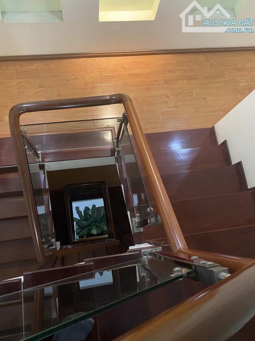 bán nhà mặt phố LIỄU GIAI - ĐÀO TẤN 146m2 4Tầng Kinh doanh vỉa hè GIÁ  60 tỷ - 4