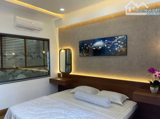 nhà hẻm xe hơi Quang Trung - 80m2 - 5 lầu - thang máy - nội thất cao cấp - khu dân trí cao - 5