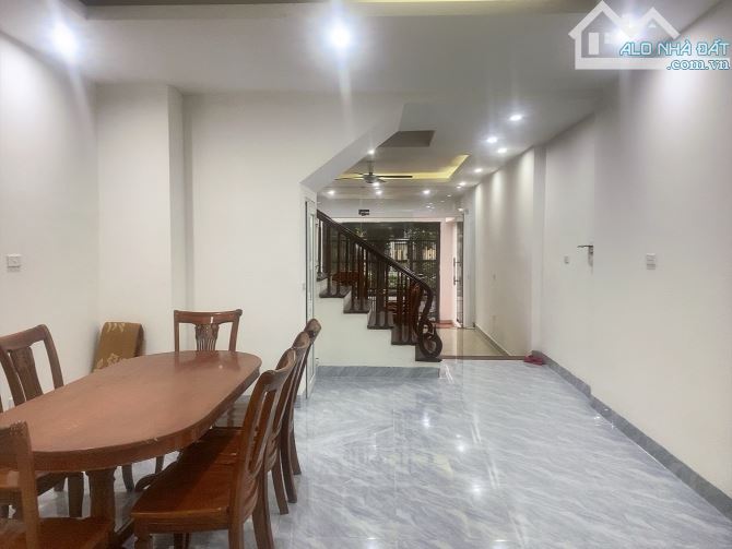 Bán Nhà Văn Phú -HD - Ô tô tránh - Vỉa hè - View Vườn Hoa - 90m - 4 Tầng - quanh 18 tỷ - 12