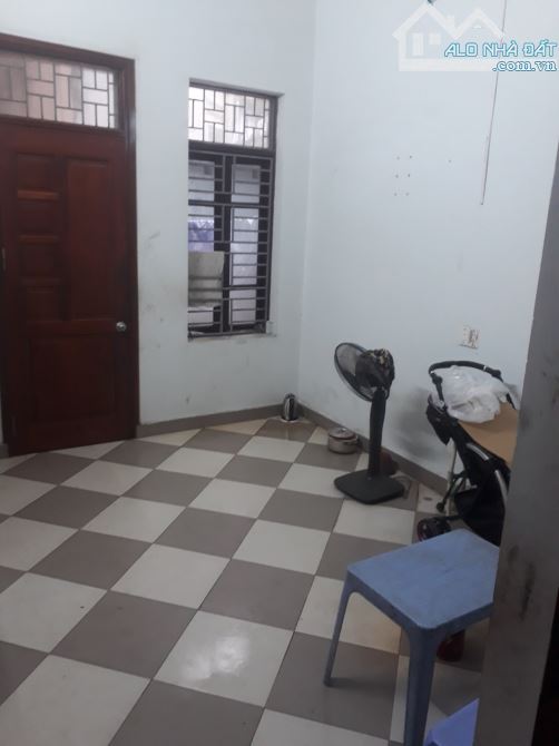 Bán nhà phố Nguyễn Hiền 139m2 giá  28 tỷ - 6