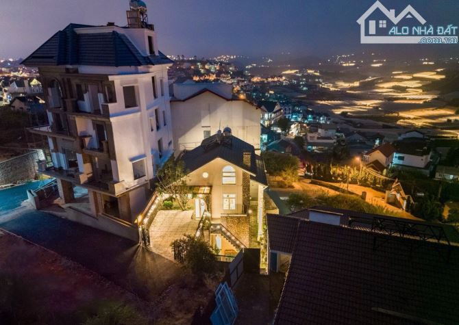 Bán Villa View thành phố - thu nhập 50tr/tháng - Cách trung tâm Đà Lạt chỉ 4km