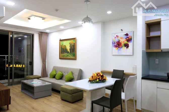 Cần bán gấp CC 590 CMT8 Q,3. DT 76m2, 2p 2wc. Giá bán 2.85 tỷ, TL