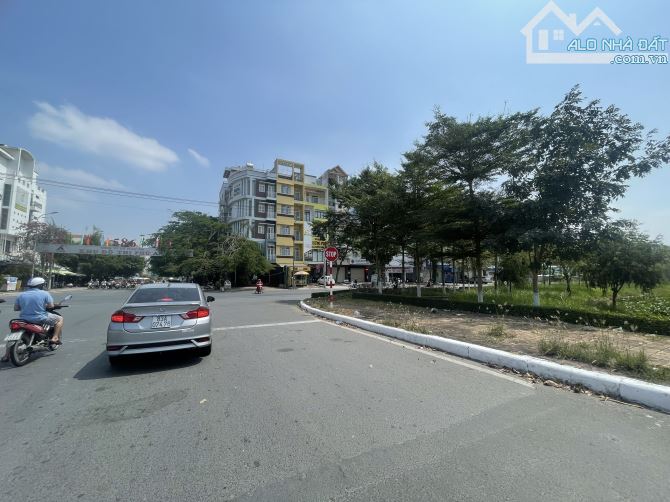 Bán nhà trệt 4 lầu 503m2 có 12PN mặt tiền Võ Nguyên Giáp nhà đẹp gần trục chính của khu - 1