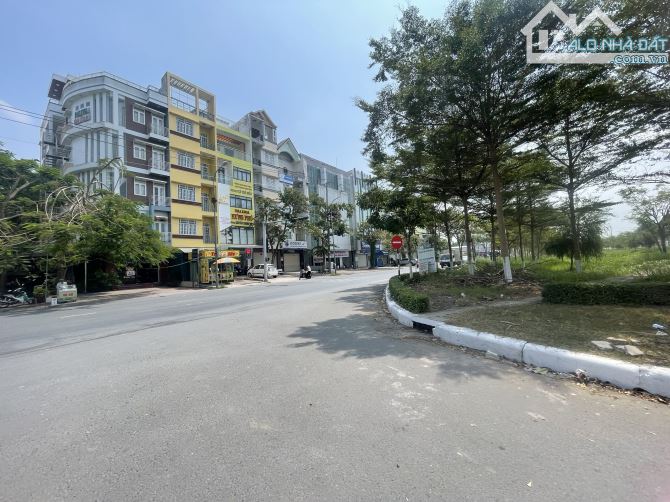 Bán nhà trệt 4 lầu 503m2 có 12PN mặt tiền Võ Nguyên Giáp nhà đẹp gần trục chính của khu - 2