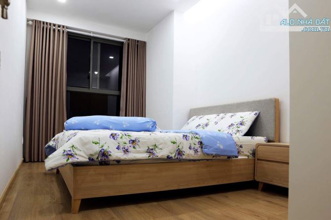 Cần bán gấp CC 590 CMT8 Q,3. DT 76m2, 2p 2wc. Giá bán 2.85 tỷ, TL - 4
