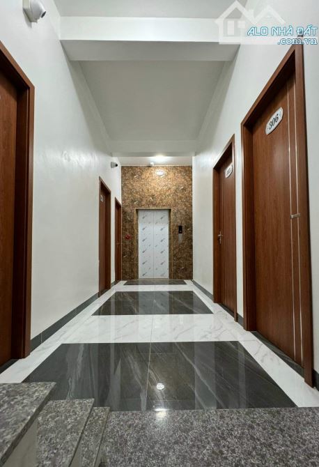 BÁN NHÀ CCMN 9 TẦNG 44 PHÒNG DÒNG TIỀN 2 TỶ /NĂM ~ 8% - 4