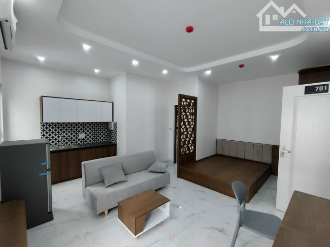 CCMN Mới , DTXD 60m, MT 5.3m, 17 Phòng. Dòng Tiền cao, Giá 10.8Tỷ. LH: Hoàng Trung - 3