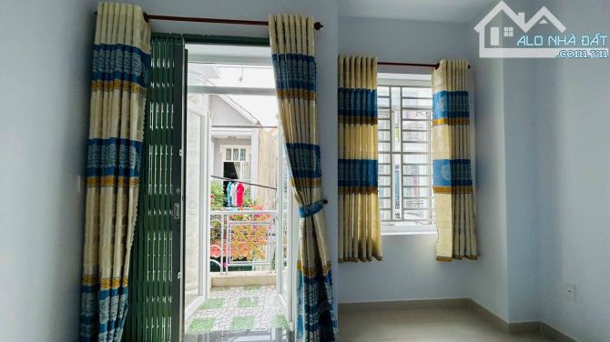 12.Bán nhà đường Nguyễn Oanh nối dài. 50m2. Giá hơn 3 tỷ